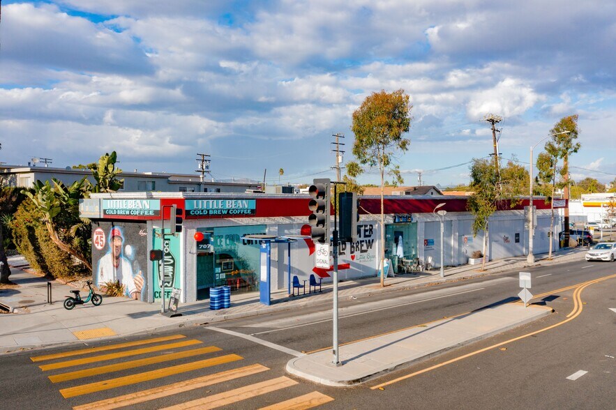 Primary Photo Of 701-715 Pico Blvd, Santa Monica Storefront For Sale