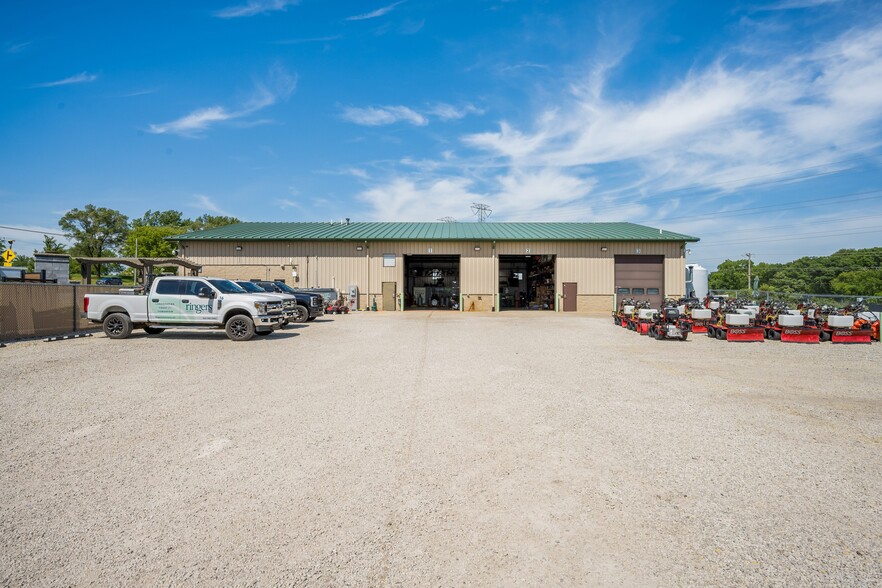 More Photos Of 2101 Route 176, Prairie Grove Showroom For Sale