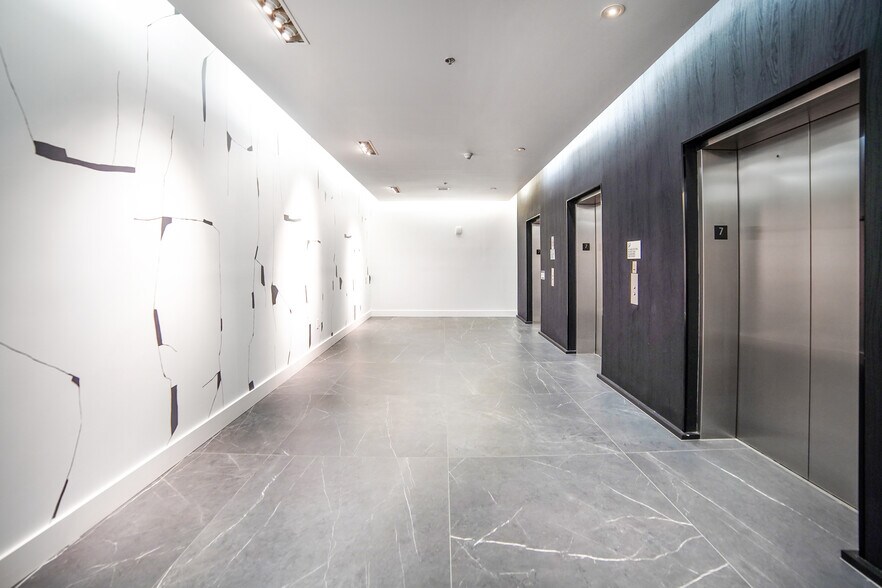 More Photos Of 20900 NE 30th Ave, Aventura Office Residential For Lease