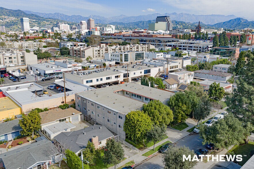 More Photos Of 447 W Elk Ave, Glendale Apartments For Sale