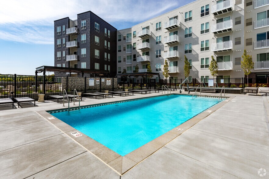 More Photos Of 8594 Excelsior Blvd, Hopkins Apartments For Lease