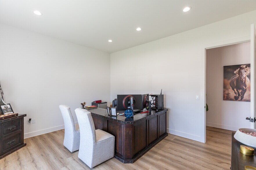 More Photos Of 1804 Denali Dr, Abilene Office For Sale