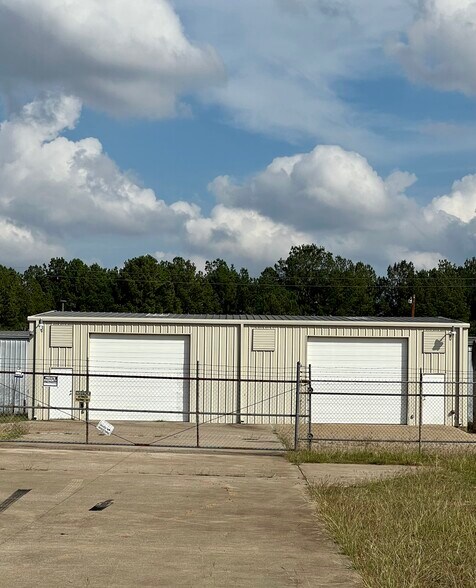 More Photos Of 1703 E Whaley St, Longview Industrial For Sale