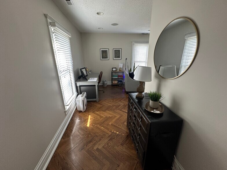 More Photos Of 121 N Washington St, Naperville Medical For Sale