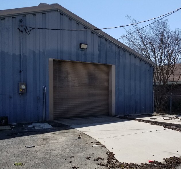 More Photos Of 937 N Brightleaf Blvd, Smithfield Light Distribution For Sale