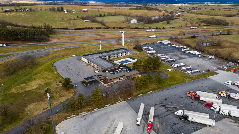 More Photos Of 250 Conicville Rd, Mount Jackson Hotel For Lease