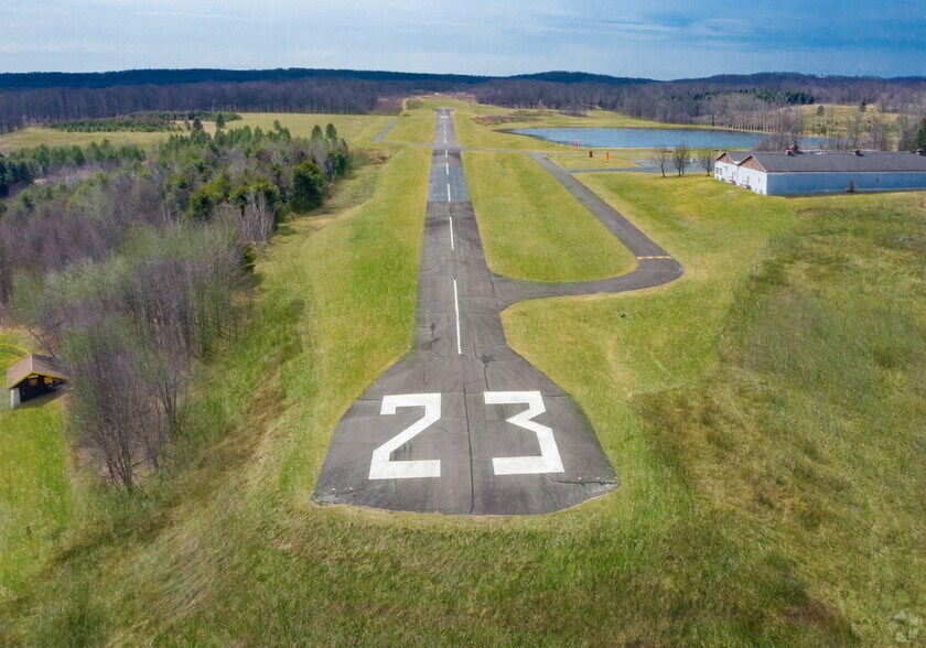 More Photos Of 37 Colonel Lindbergh Ln, Moscow Airport For Sale