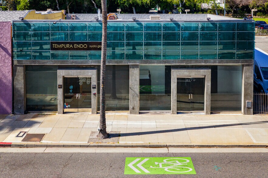 More Photos Of 9775 Santa Monica Blvd, Beverly Hills General Retail For Sale