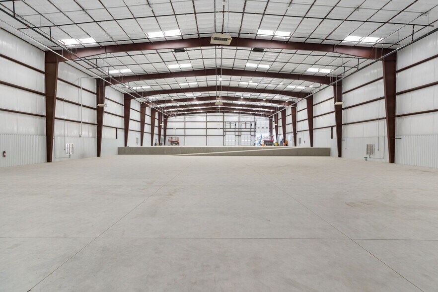 More Photos Of 6000 Chandler Rd, Hutto Unknown For Lease