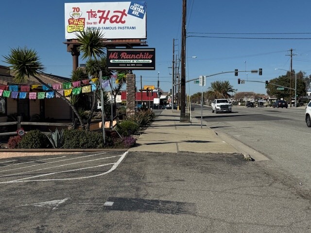 More Photos Of 1964 W Foothill Blvd, Upland Restaurant For Lease