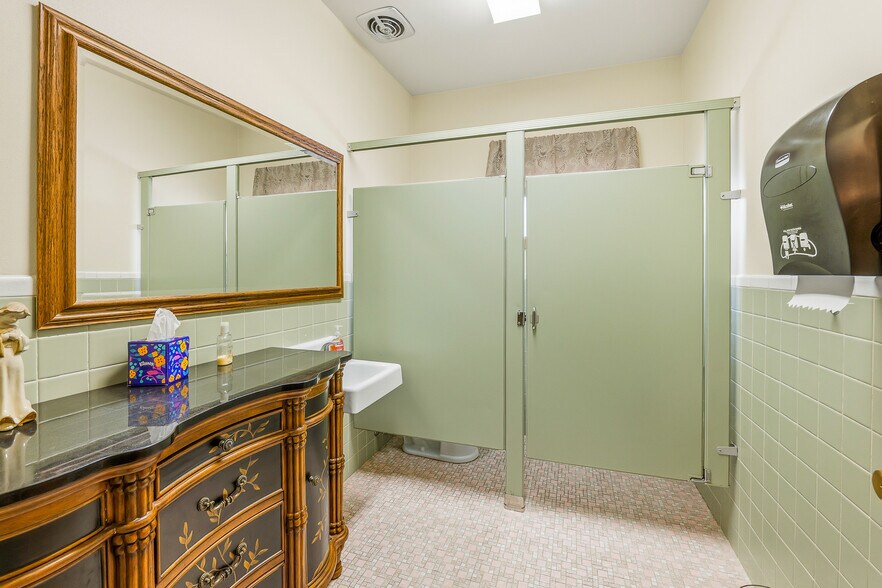 More Photos Of 181 S Main St, Markesan Office Residential For Sale