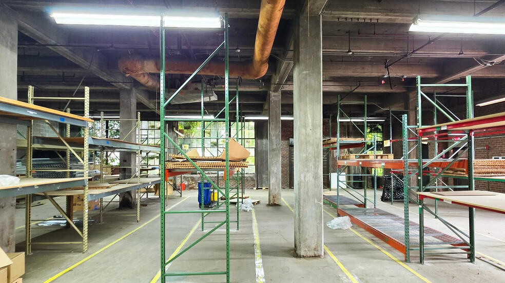 More Photos Of 3901 Main St, Philadelphia Office For Lease