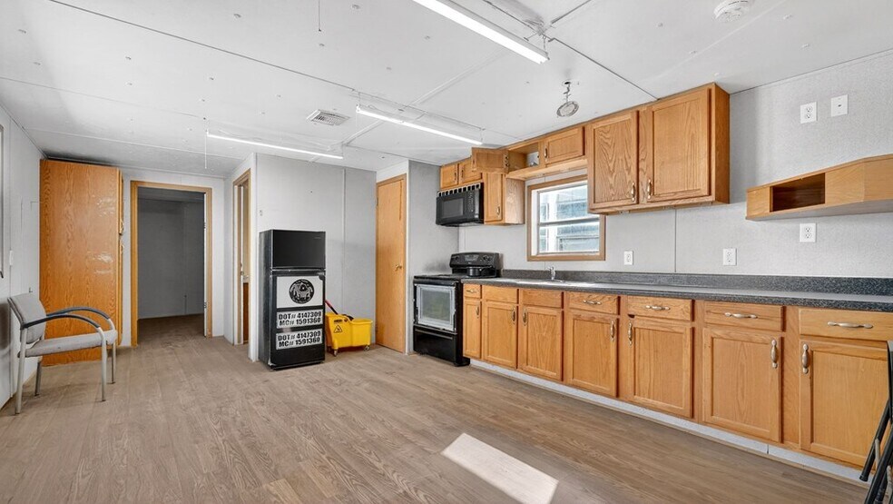 More Photos Of 12200 W Interstate 20, Odessa Warehouse For Sale