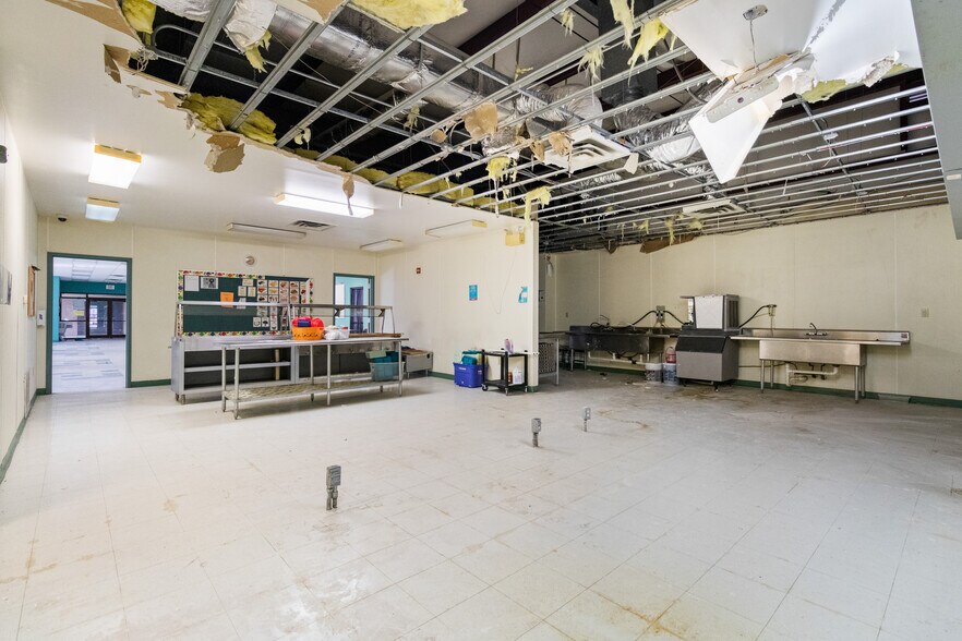 More Photos Of 214 N School St, Winfield Light Distribution For Sale