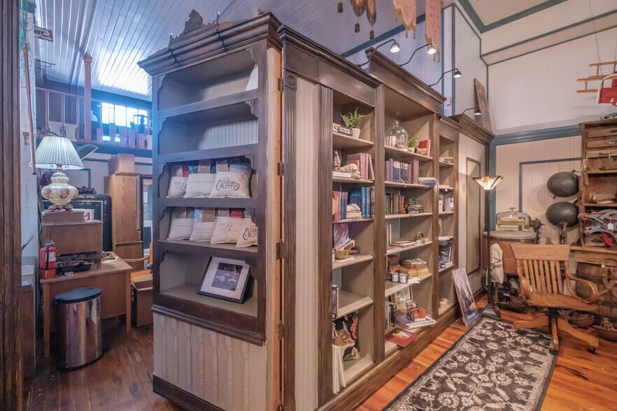 More Photos Of 354 & 402 N Main St, Brownsville Storefront Retail Residential For Sale