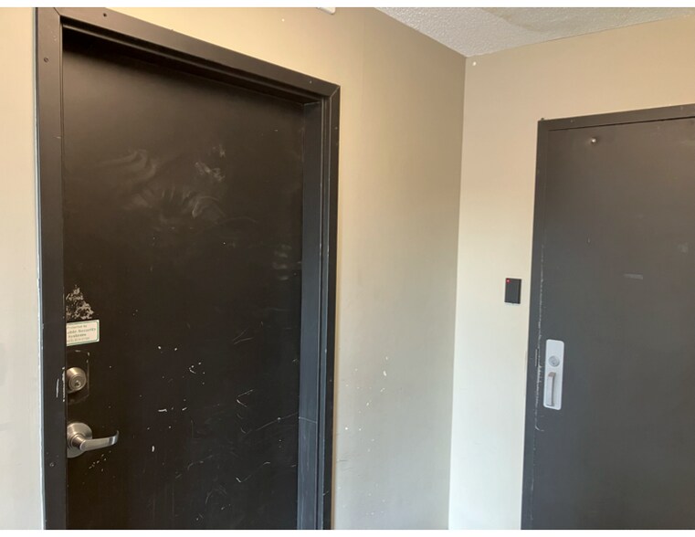 More Photos Of 1209 6th St SW, Calgary Apartments For Sale