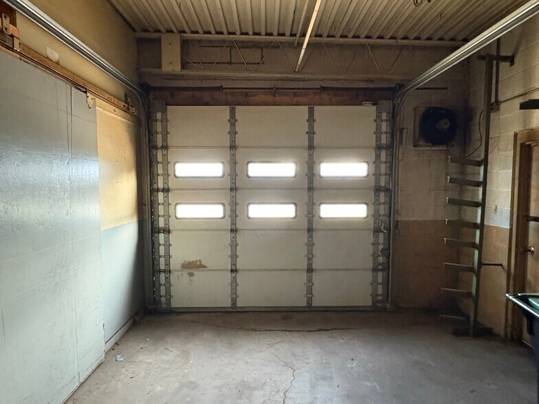 More Photos Of 955 Military Rd, Buffalo Manufacturing For Lease