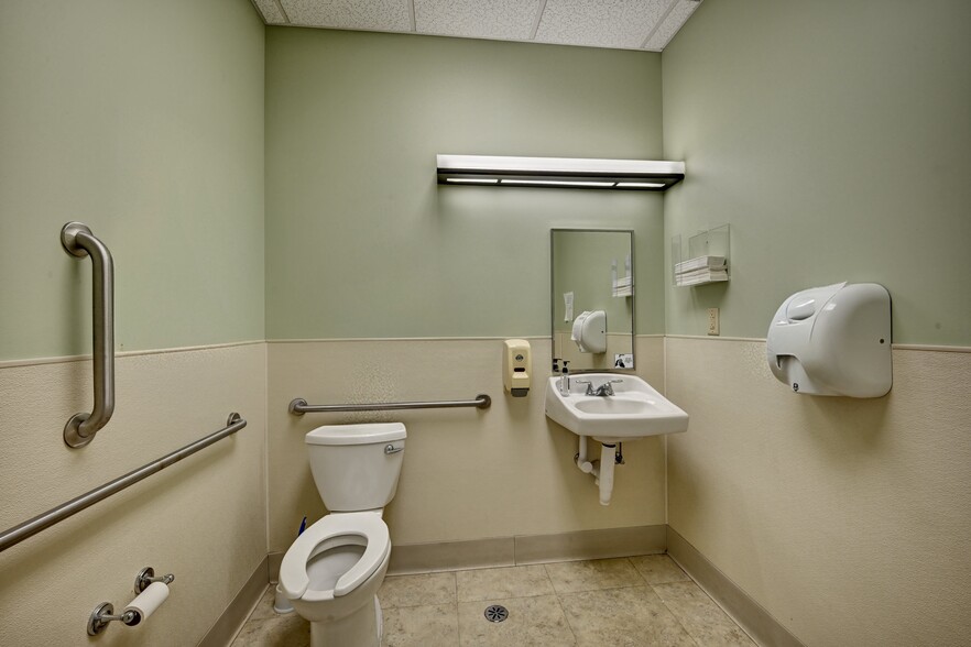 More Photos Of 341 Graff Rd, New Philadelphia Freestanding For Sale