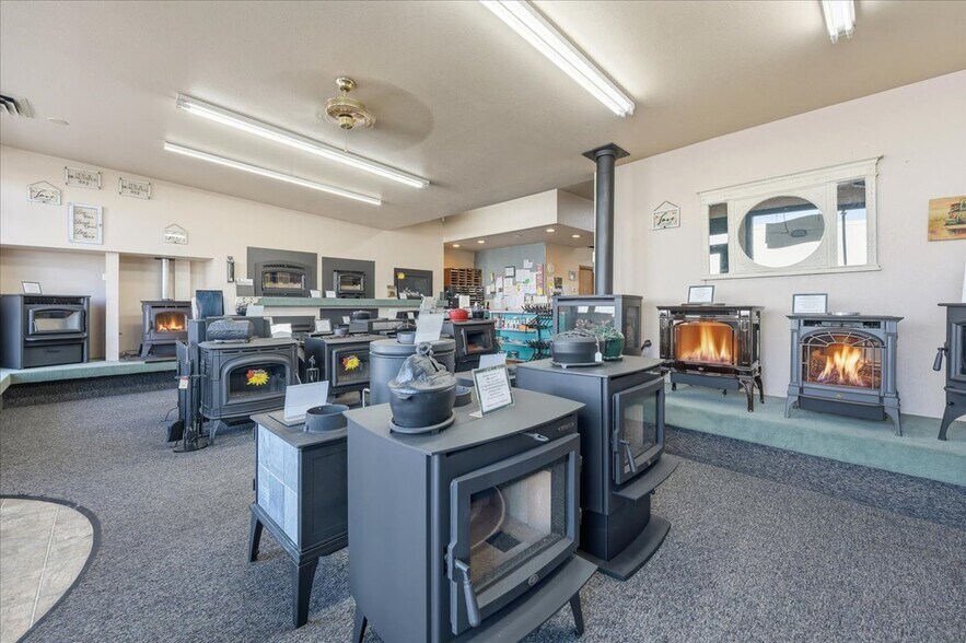 More Photos Of 222 W B St, Rainier General Retail For Sale