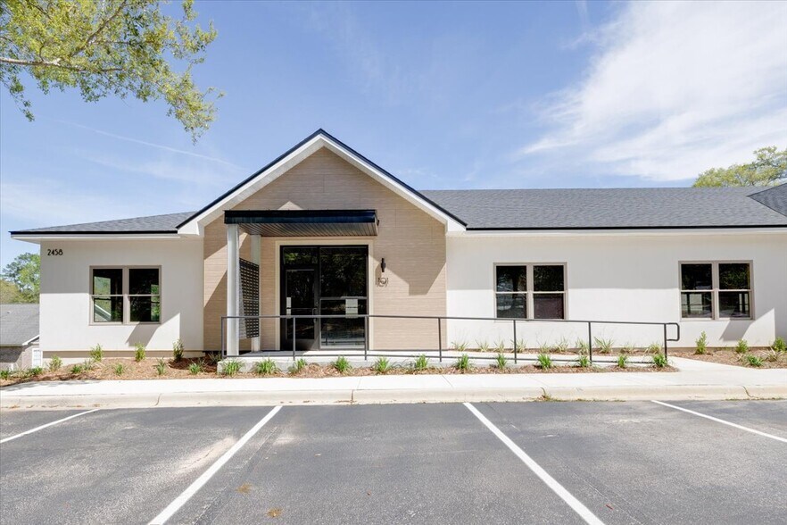 More Photos Of 2458 Mahan Dr, Tallahassee Medical For Lease