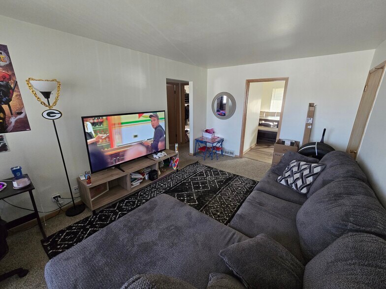 More Photos Of 8239 W Oklahoma Ave, Milwaukee Multifamily For Sale