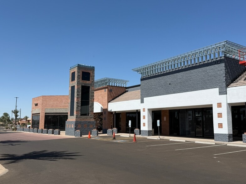 More Photos Of 2055 N Alma School Rd, Chandler Unknown For Lease