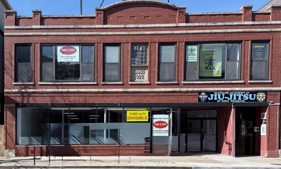 More Photos Of 2440 N Lincoln Ave, Chicago General Retail For Lease