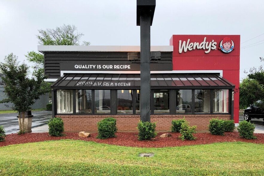 Primary Photo Of 7642 Highway 70 S, Nashville Fast Food For Sale