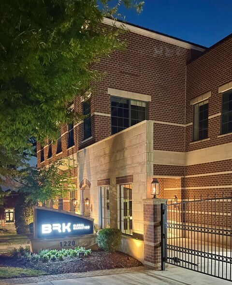 More Photos Of 1216-1220 S Graham St, Charlotte Office For Sale