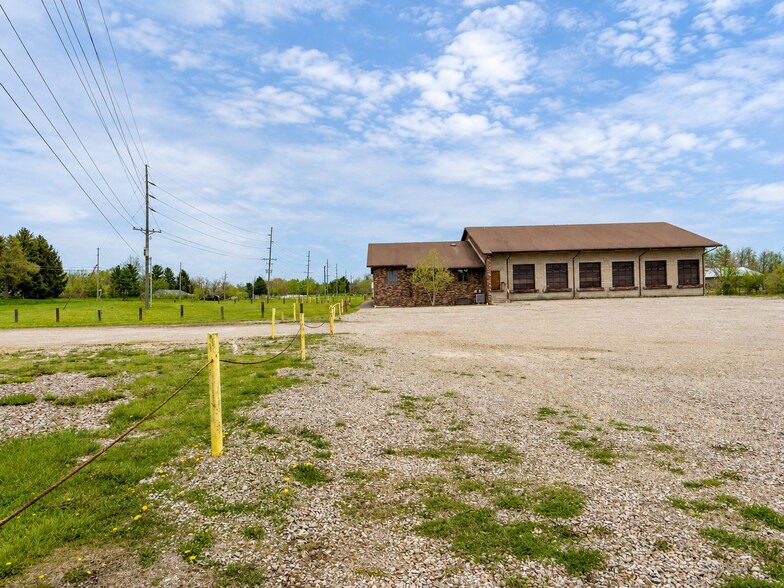 More Photos Of 4550 Roseville Rd, Roseville Truck Terminal For Sale