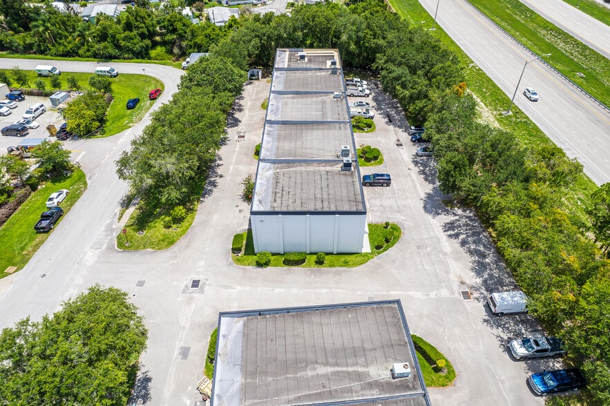 More Photos Of 1605-1613 91st Ct, Vero Beach Light Manufacturing For Sale