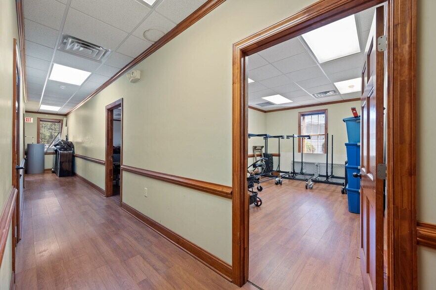 More Photos Of 441 Kinston Hwy, Richlands Office For Sale