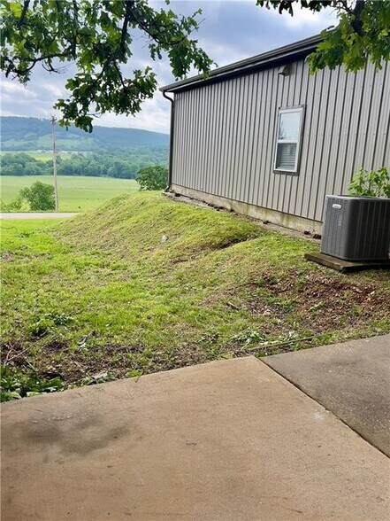 More Photos Of 199 Harmony Rd, Huntsville Office For Sale