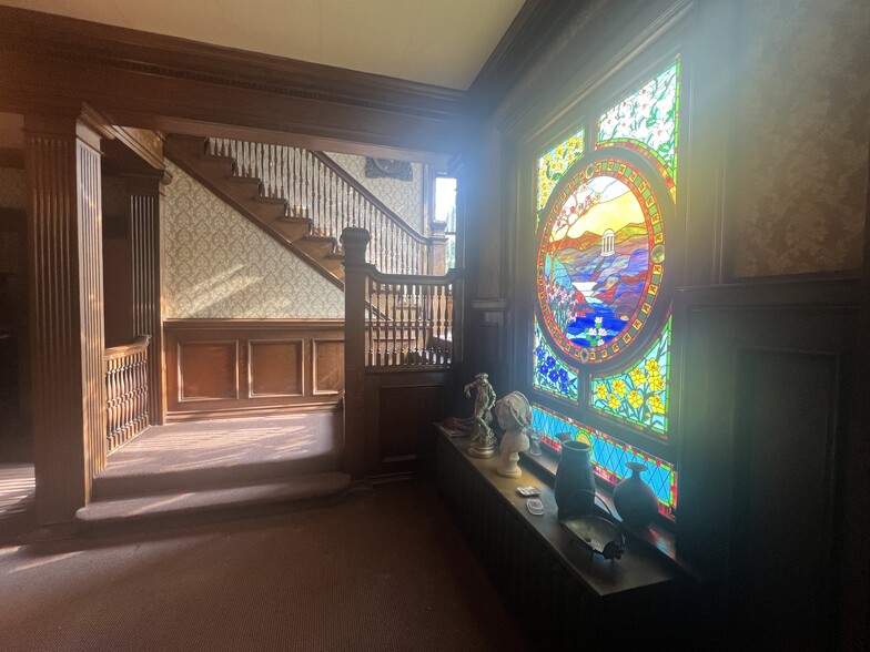 More Photos Of 364 E Church St, Marion Multifamily For Sale