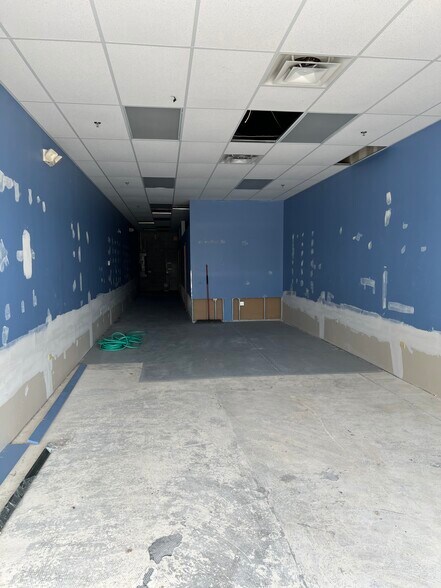 More Photos Of 417 W IL Route 173, Antioch Unknown For Lease