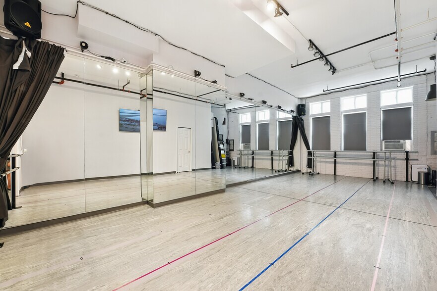 More Photos Of 196 Morgan St, Jersey City Apartments For Sale