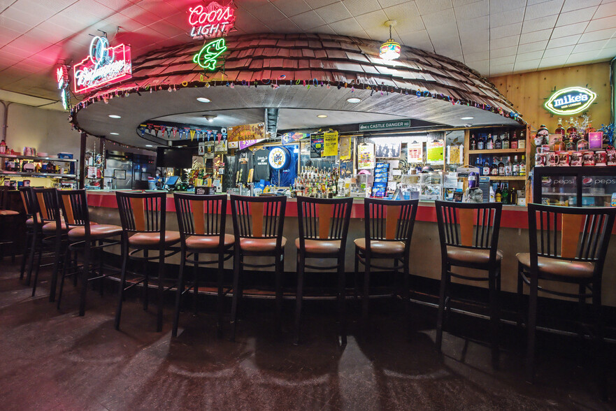 More Photos Of 7540 5th St, New Auburn Bar For Sale