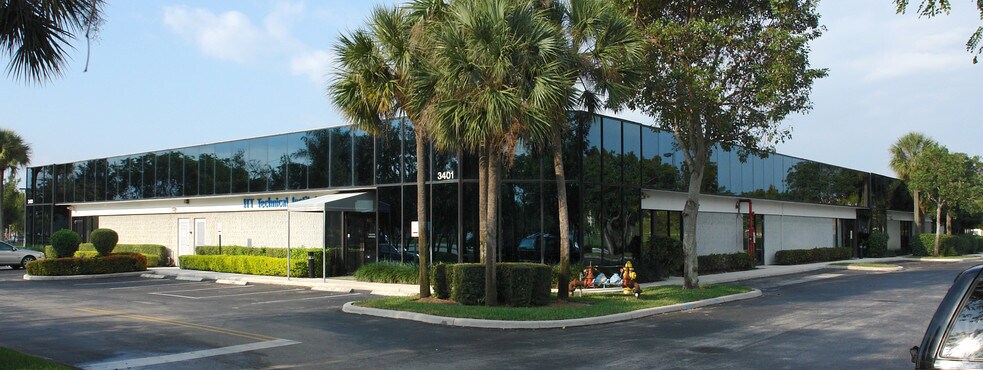 More Photos Of 3401 S University Dr, Davie Office For Sale