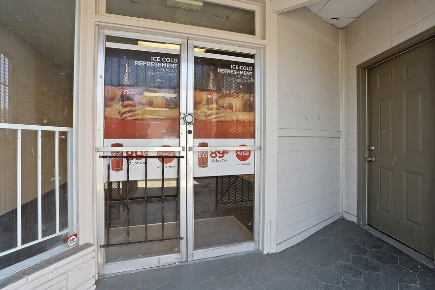 More Photos Of 338-340 N California St, Stockton Storefront For Lease