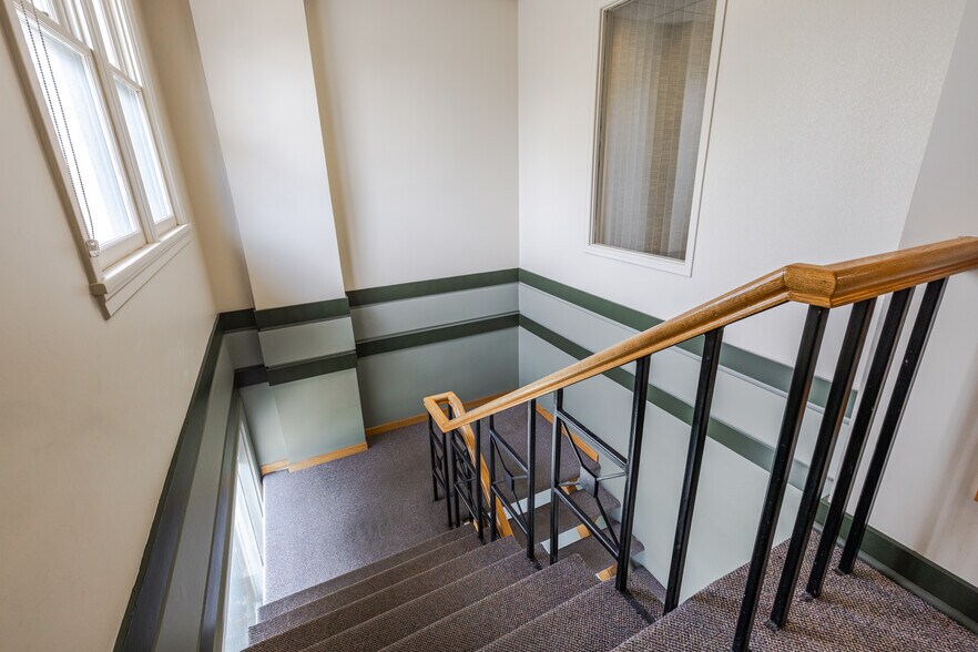 More Photos Of 30 Front St, Nanaimo Office For Sale