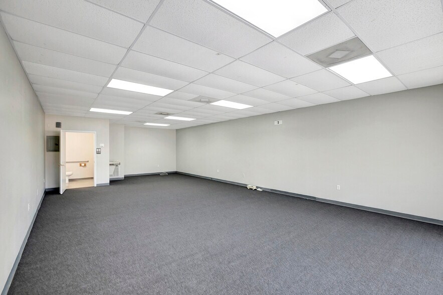 More Photos Of 7204 Massachusetts Ave, New Port Richey Unknown For Lease