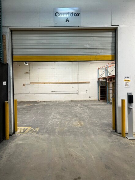 More Photos Of 4030 8th St SE, Calgary Warehouse For Lease