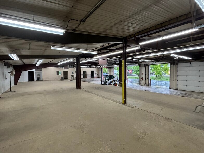 More Photos Of 3325 Southway Dr, Saint Cloud Warehouse For Sale