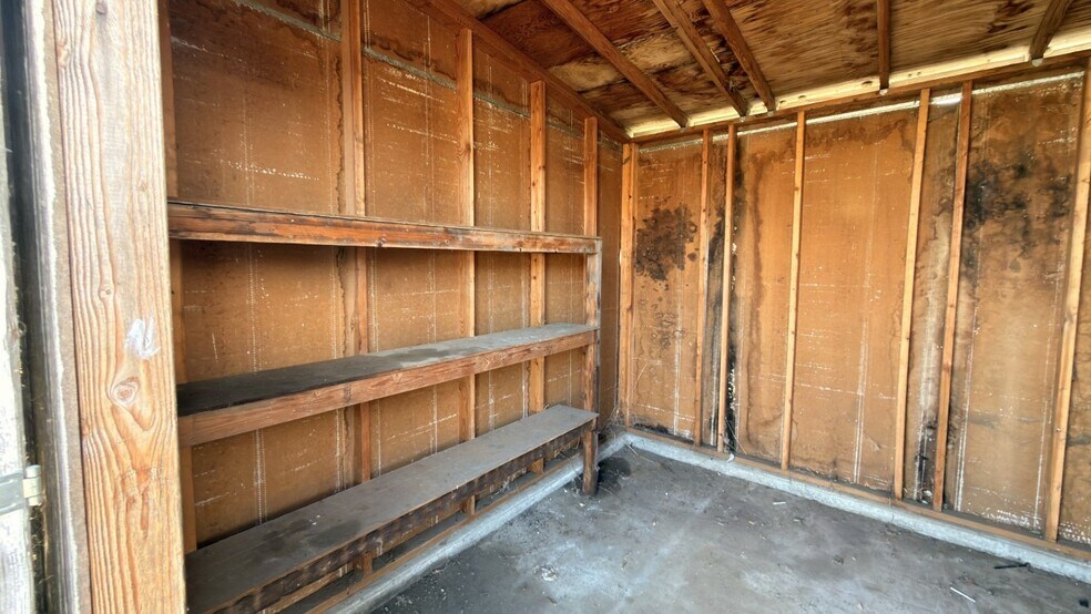 More Photos Of 2144 Pacific Ave S, Kelso Warehouse For Lease