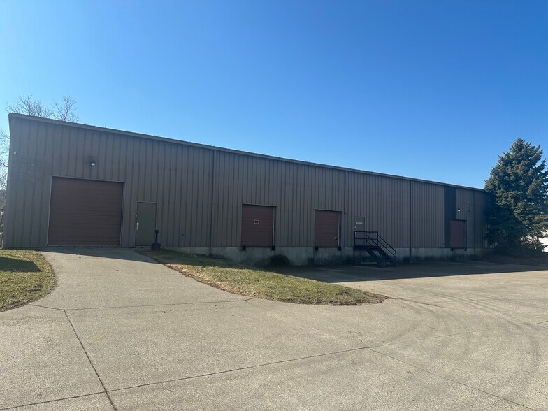 More Photos Of 6170-6174 Centre Park Dr, West Chester Manufacturing For Lease