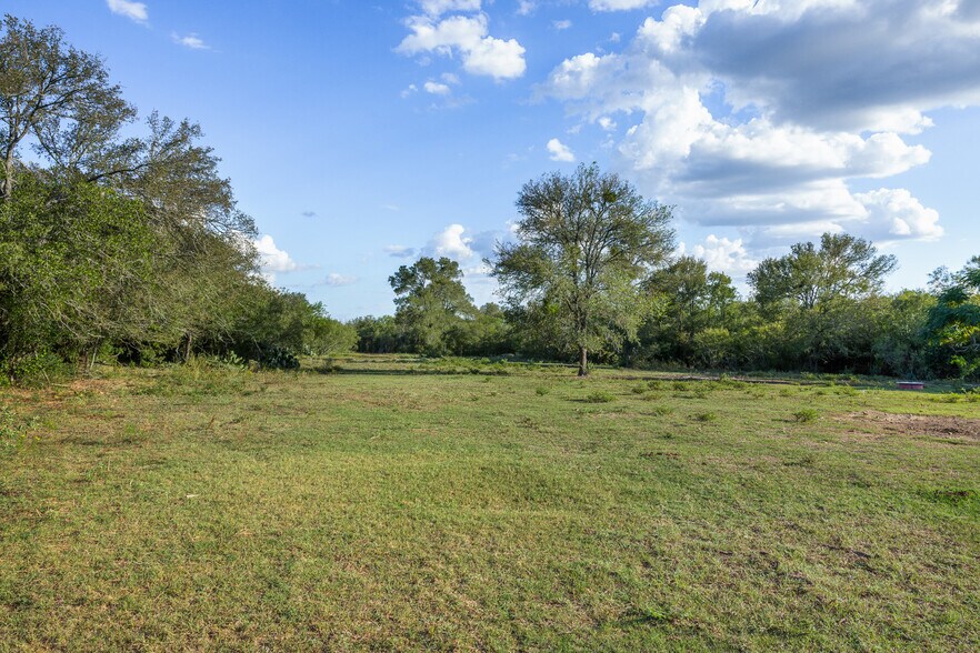 More Photos Of 399 Seals Creek Rd, Lockhart Land For Sale
