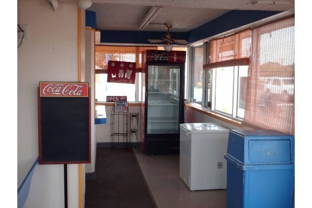More Photos Of 709 Main St, Wolfforth Fast Food For Sale