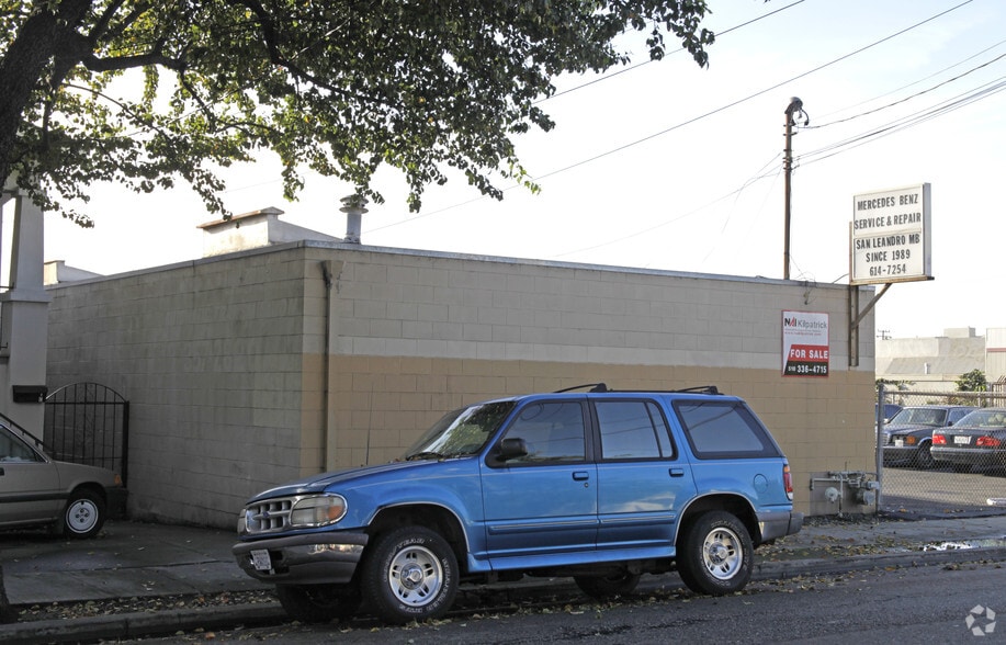 More Photos Of 2229-2233 Washington Ave, San Leandro Service For Lease
