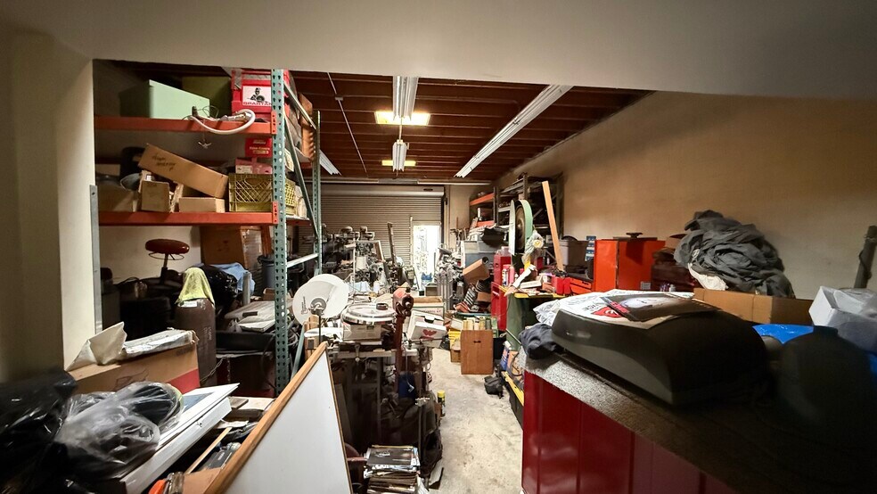 More Photos Of 12621 Prairie Ave, Hawthorne Manufacturing For Sale