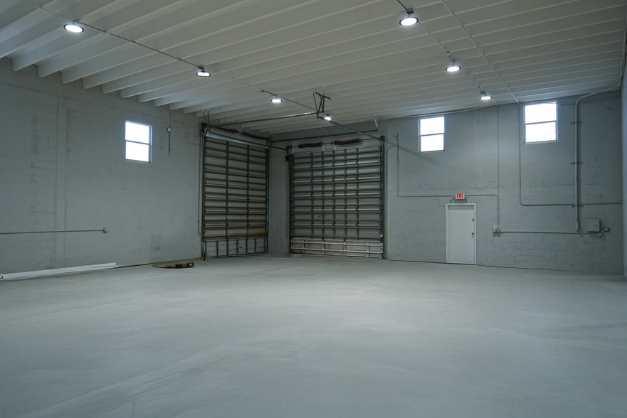 More Photos Of 821 27th St, West Palm Beach Warehouse For Lease